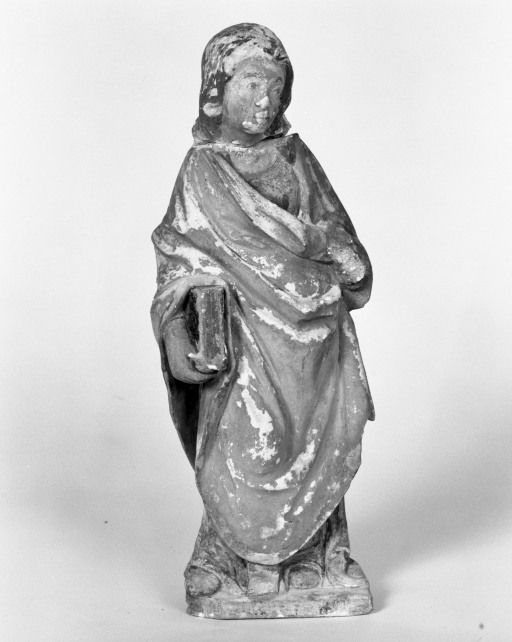 statue (statuette) : sainte au livre