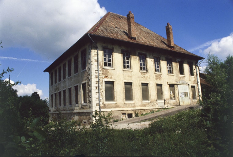 château, puis tréfilerie et usine de petite métallurgie dites le Château