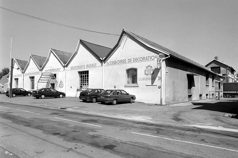 filature de laine peignée Schwartz et Cie, puis usine de teinturerie Achtnich, actuellement magasin de commerce