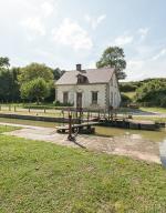 site de l'écluse 17 du versant Loire, dite d'Aiguilly (canal du Nivernais)