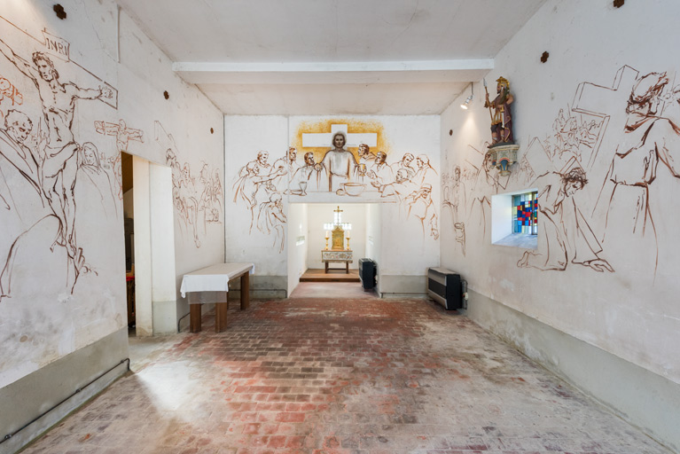 grange, aujourd'hui église paroissiale Saint-Maurice