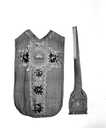 chasuble, étole, manipule (ornement) et devant d'autel