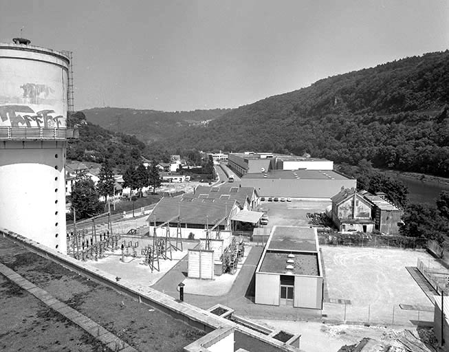 usine à papier de la société des Papeteries Bisontines, usine de fibres artificielles et synthétiques dite usine des Soieries puis de la Rhodiacéta