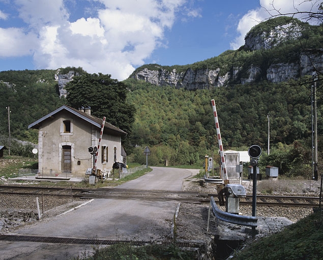 maison de garde-barrière et passage à niveau n° 62 (voie ferrée Andelot - La Cluse)