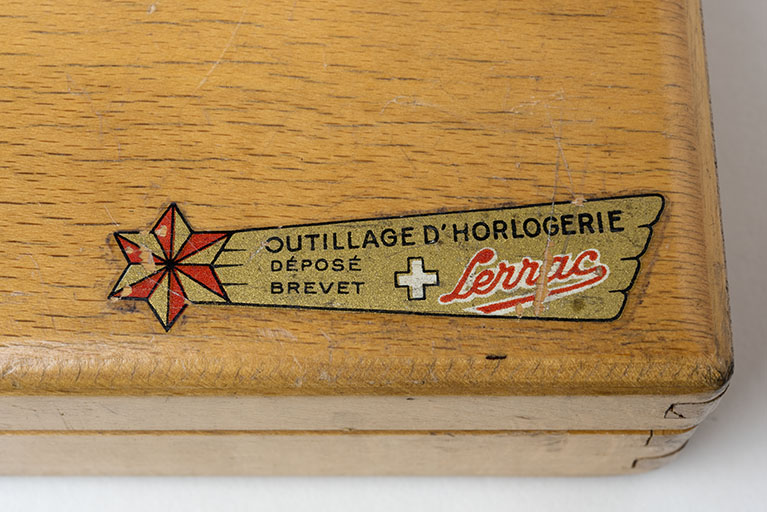 outils spécifique aux métiers de l'horlogerie (clef pour fonds et verres de montre)