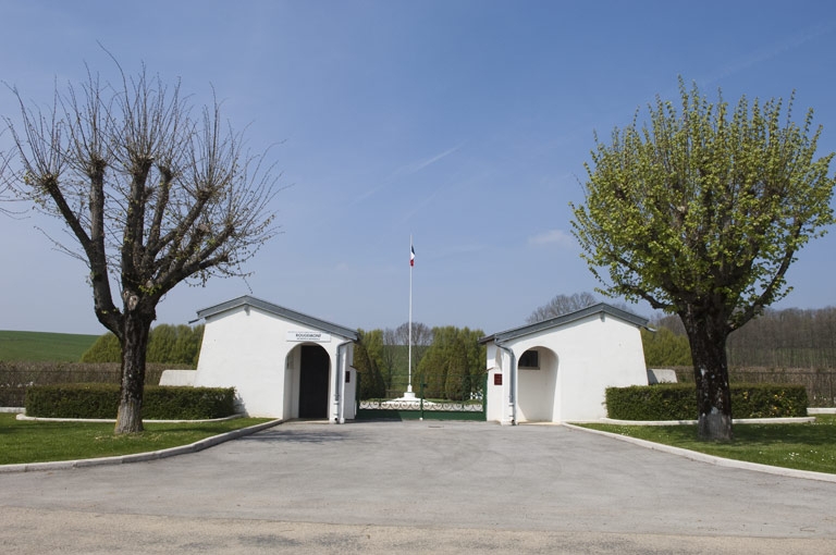 cimetière de militaires dit nécropole nationale