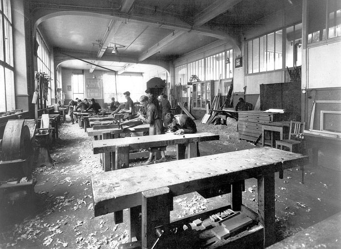 école professionnelle dite Ecole nationale d'Optique puis lycée polyvalent Victor Bérard