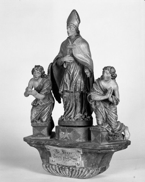 bâton de procession : saint Léger entre deux anges