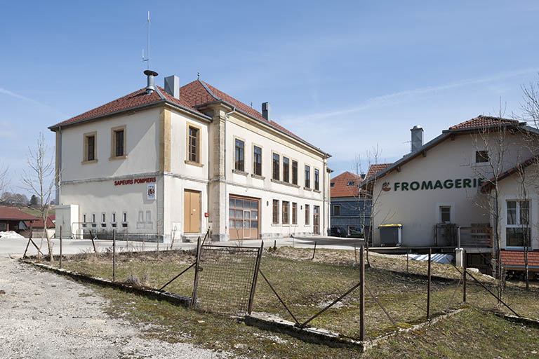 mairie-école-fromagerie de la Chaux
