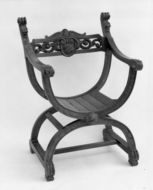 siège (siège dantesque, siège curule)