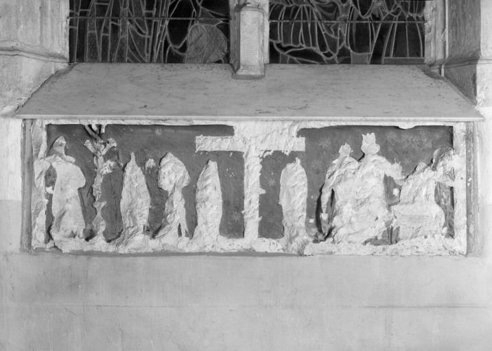 haut-relief : L'Annonciation, La Crucifixion, La Vierge à l'Enfant