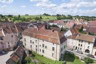 logis abbatial, puis maison commune, école de garçons, presbytère, actuellement mairie