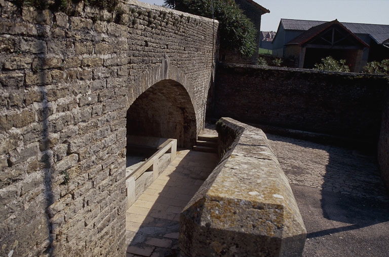 lavoir ; abreuvoir