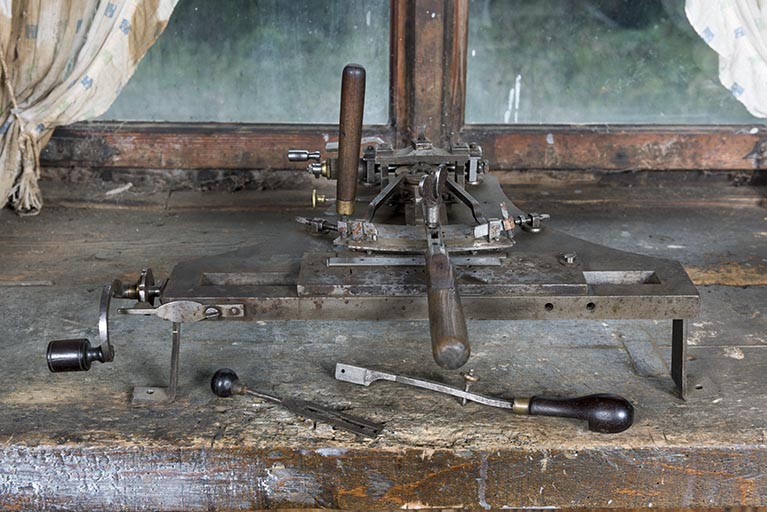machine à marquer (machine à diviser les cercles et les lignes droites)