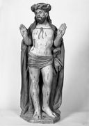 statue (demi-nature) : Christ aux cinq plaies