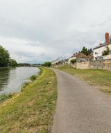 quai de Saint-Léger-des-Vignes ; ancien port de la Charbonnière (canal du Nivernais)