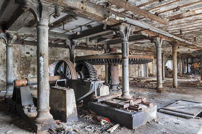 moulin à farine, puis usine de papeterie Outhenin-Chalandre Fils et Cie, puis Papeteries de France
