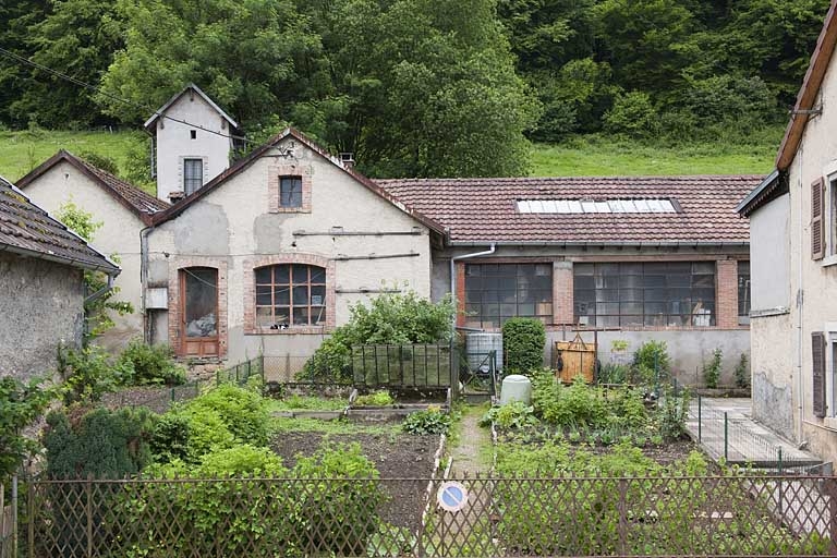usine de décolletage Baur et Huguenin, actuellement entreprise de charpente