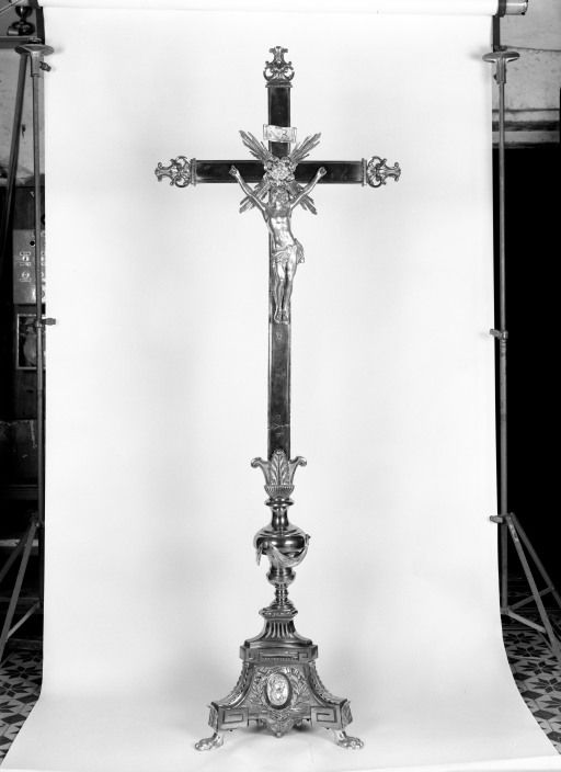 croix d'autel, chandelier d'autel (6, garniture d'autel, maître-autel)