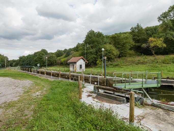 site de l'écluse 13 du versant Méditerranée (canal du Centre)