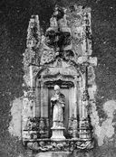 niche, statue (statuette, encastrée, décor d' architecture) : saint Mein