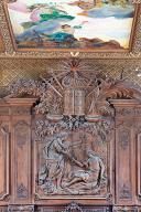 haut-relief (d'un lambris de revêtement) : la Justice relevant une femme dénudée (la Franche-Comté ?)
