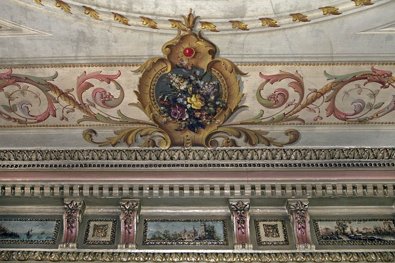peintures monumentales et reliefs