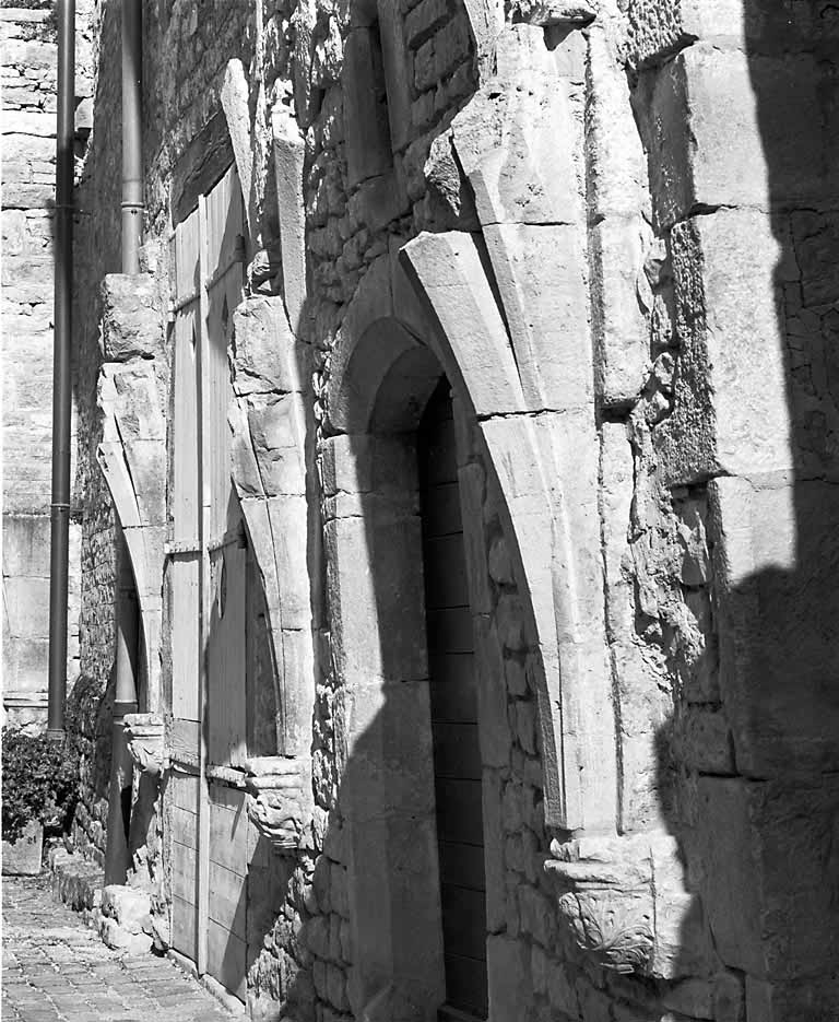 abbaye Saint-Pierre, actuellement église paroissiale Saint-Jean-Baptiste, habitation et musée