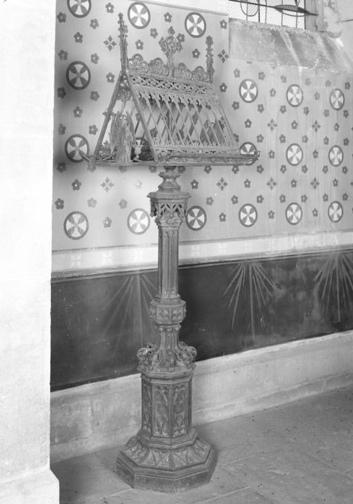 lutrin, style néo-gothique