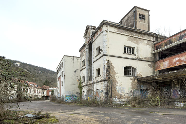usine à papier de la société des Papeteries Bisontines, usine de fibres artificielles et synthétiques dite usine des Soieries puis de la Rhodiacéta