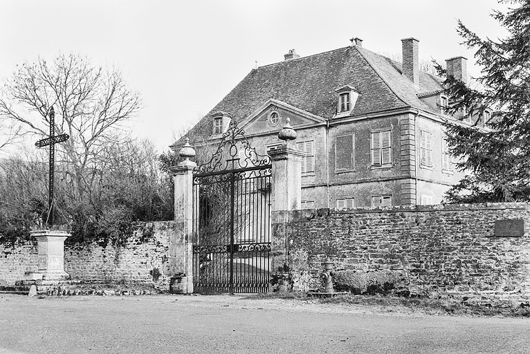 Demeure, dite "château de la Croix", et ferme