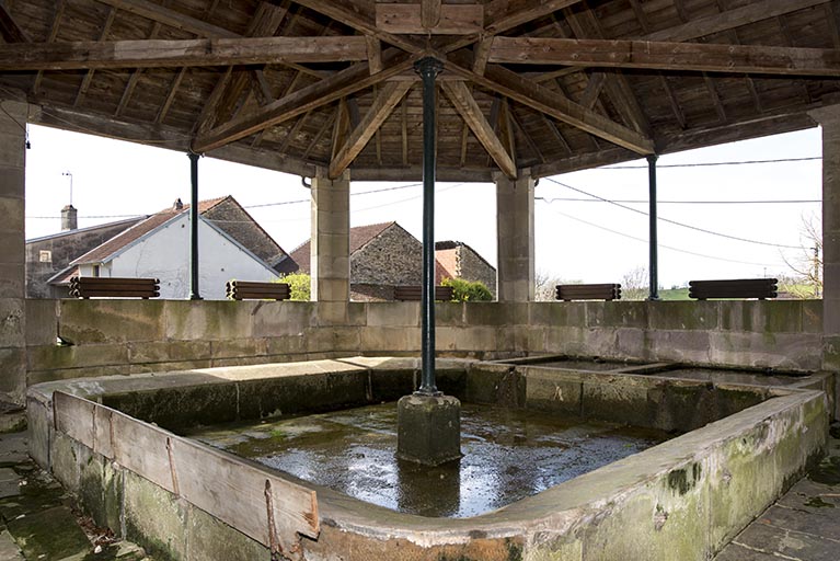 l'architecture liée à l'eau de la commune de Betaucourt