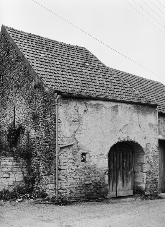 les maisons et les fermes de Saint-Aubin