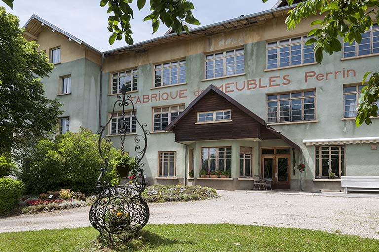 usine de meubles Perrin