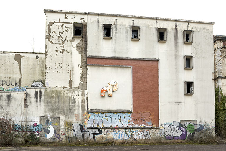 usine à papier de la société des Papeteries Bisontines, usine de fibres artificielles et synthétiques dite usine des Soieries puis de la Rhodiacéta