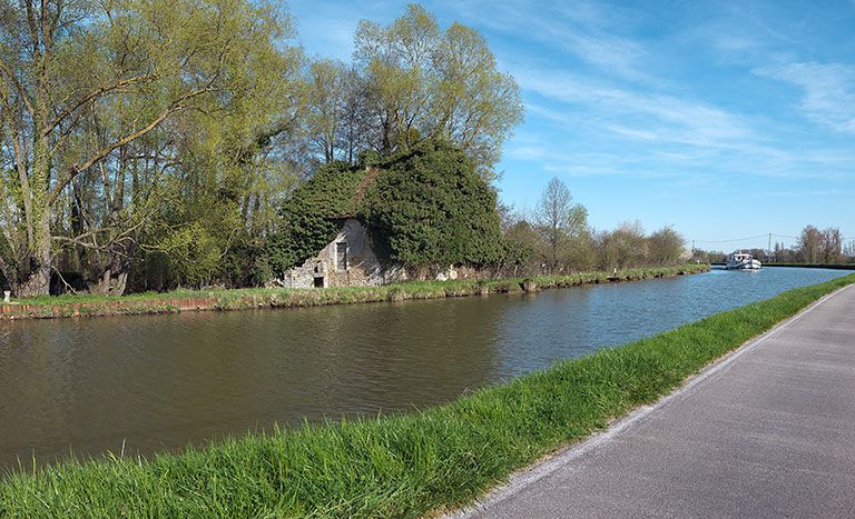 ancien site d'écluse XXXVII du versant Méditerranée (canal du Centre)