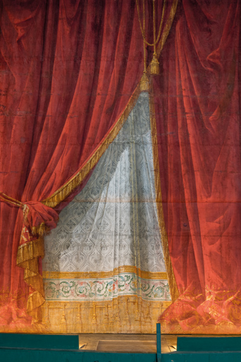 rideau de scène et décor de théâtre (manteau d'arlequin)