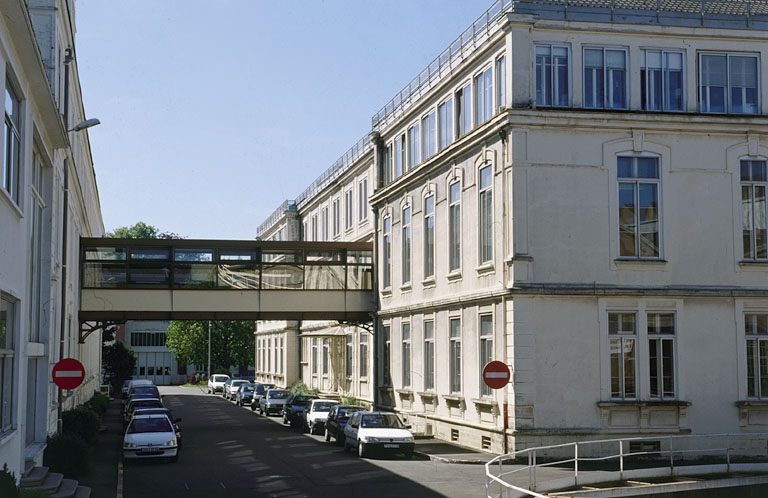 usine de construction mécanique et électrique de la Société alsacienne de Constructions mécaniques (SACM), puis Alsthom, puis Alsthom-Atlantique, puis GEC-Alsthom, actuellement Alstom