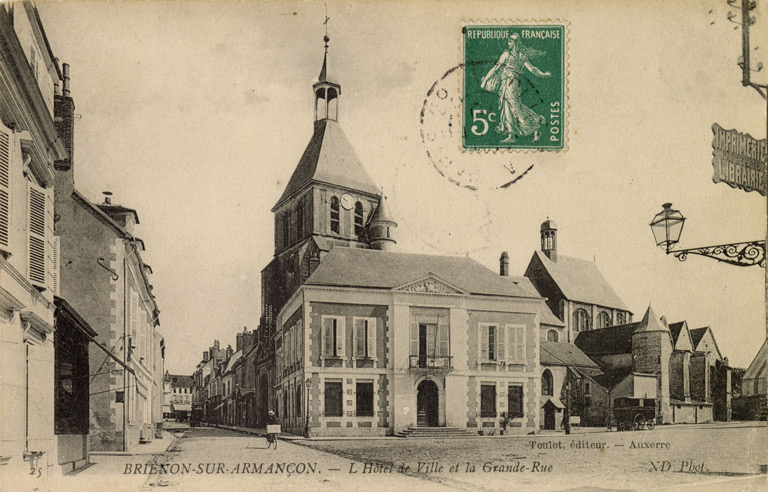 mairie et théâtre dit Théâtre perché