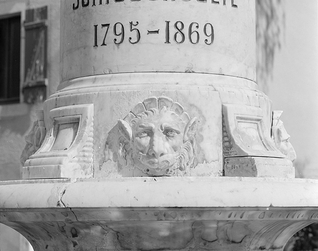 fontaine Désiré Dalloz