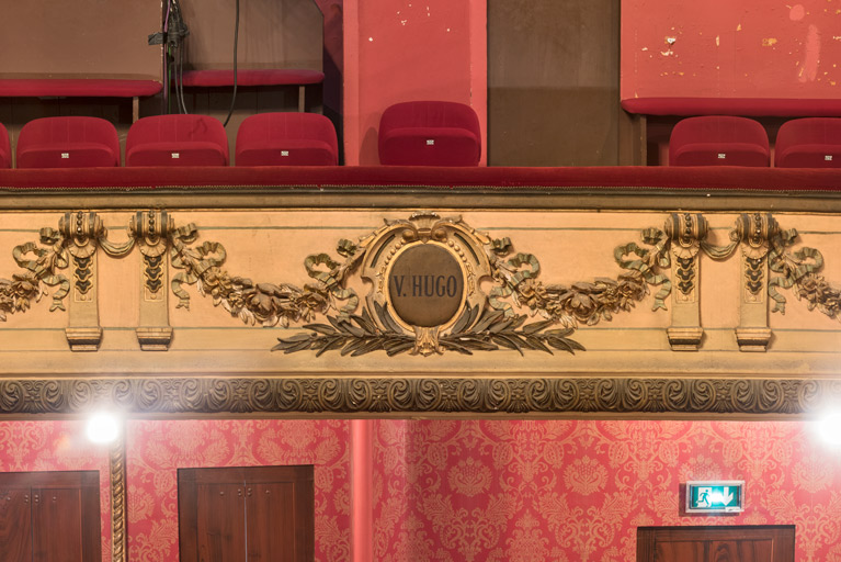 le mobilier du théâtre