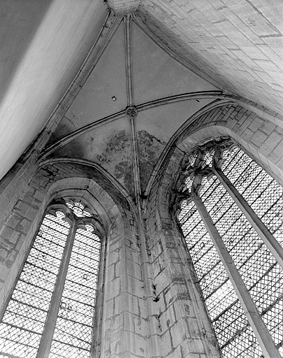 église abbatiale de l'abbaye Saint-Oyend, actuellement cathédrale Saint-Pierre, Saint-Paul et Saint-André