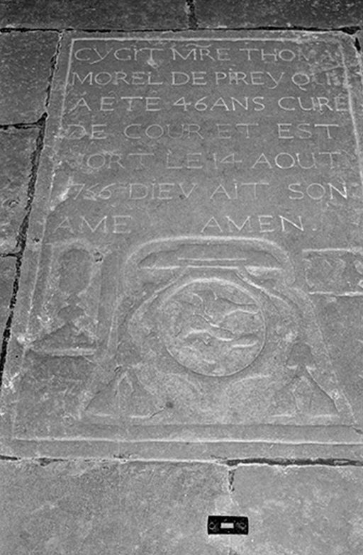 pierre tombale du curé Thomas Morel