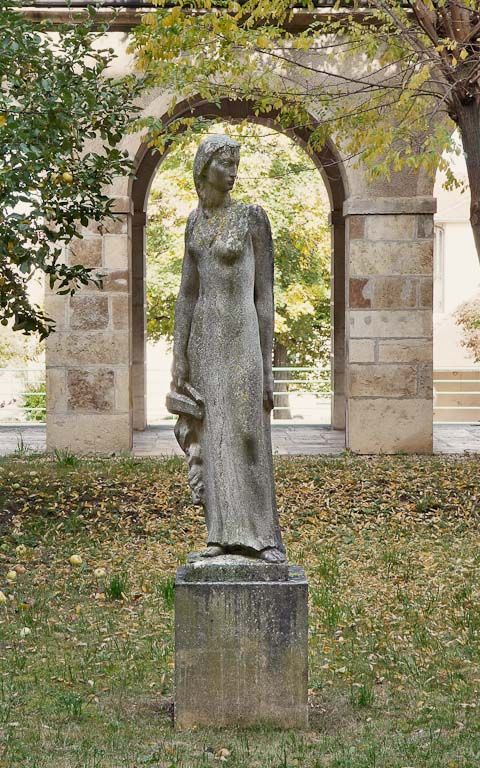 statue : Les vertus féminines