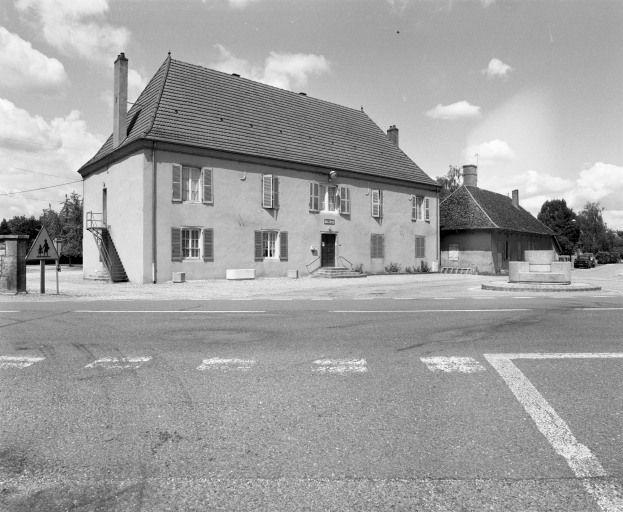 maison, actuellement mairie