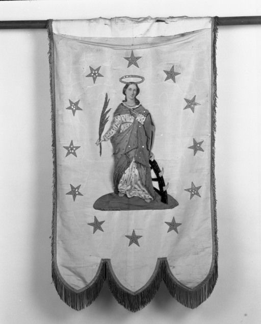 bannière de procession : l'Immaculée Conception, sainte Catherine d'Alexandrie