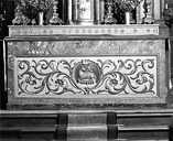 autel, gradin d'autel, tabernacle, 6 chandeliers d'autel (ensemble du maître-autel)