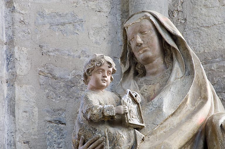 statue : la Vierge à l'Enfant