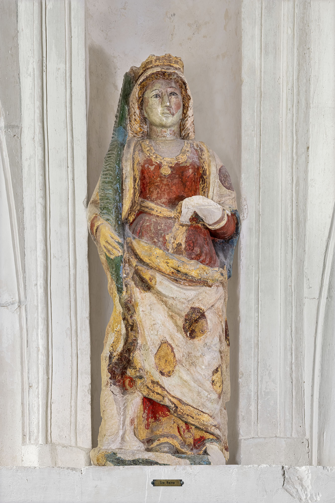 statue : sainte Brigitte ou sainte Reine