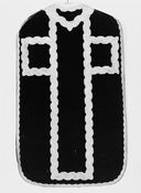 chasuble, étole (2), dalmatique (2)